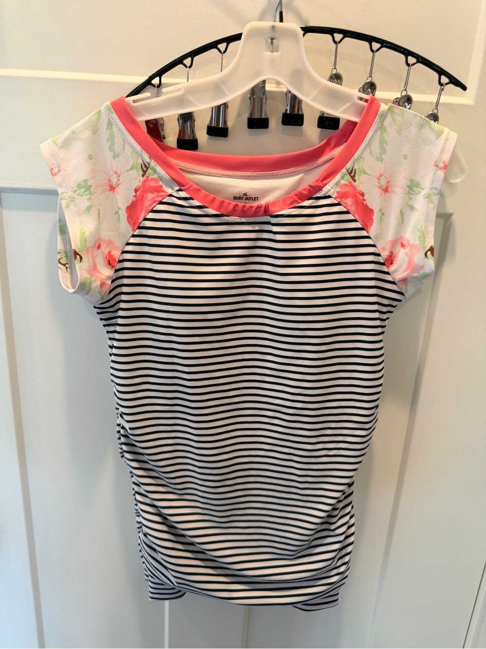 The Skirt Outlet Women’s S Floral Stripe Ruched Swim Top Rashguard Pink